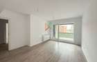 Apartament cu 3 camere decomandat în Tractorul - 10