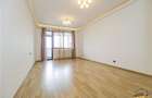 Apartament cu 3 camere decomandat în Tractorul - 1