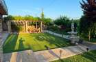 Casa cu Piscina pe malul lacului - 1