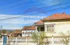 Casă cu 4 camere cu Teren 2686 Mp în Răcarii de Sus - 2