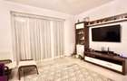 Apartament cu 3 camere decomandat în Tractorul - 3