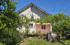 Vânzare proprietate - Casă spațioasă cu teren generos în Bilciurești Dâmbovița - 2