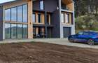 Casă individuală cu 4 camere cu Canalizare în Hărman - 1