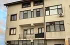 Apartament cu 2 camere decomandat în Km 5 - 18
