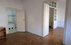 Vand apartament cu 3 camere pe Str Independentei - 5