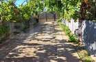 Casa cu gospodarie, livada ?i gradina, 106 mp Cost - 14