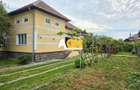 Casa 4 camere, 2 garaje, 652 mp teren, zona exclusivista, Cetate - 1