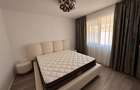 Apartament de vanzare 3 camere, curte proprie 80 mp, parcare privata - 1
