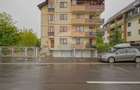 Apartament cu 3 camere decomandat în Tractorul - 35