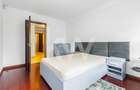 Închiriere apartament 4 camere, acces la parcare cu barieră, strada De Mijloc - 11
