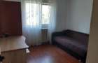 2 camere decomandat etaj 2 Iasi Podul de Fier intersectie