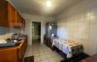 Apartament cu 5 camere decomandat în Canta - 9