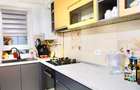 Apartament cu 3 camere decomandat în Tractorul - 15