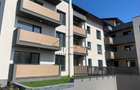 Apartament cu 3 camere decomandat în Tractorul - 3
