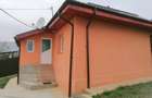 Casă cu 3 camere cu Garaj în Lipova - 1