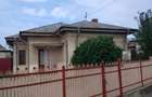Casă cu 5 camere cu Teren 3000 Mp în Central - 2