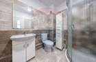Apartament cu 3 camere semidecomandat în Tractorul - 8