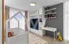 Apartament cu 4 camere decomandat în Astra - 18