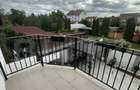 Casă cu 3 camere cu Teren 200 Mp în Titulescu - 27