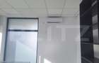 Spațiu comercial, de 25 mp, în Central - 3