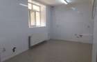 Spațiu comercial, de 200 mp, în Central - 3