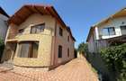 Casă cu 5 camere cu Teren 317 Mp în 8 Martie - 18