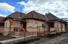 Casă cu 5 camere în Central - 2