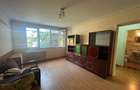 Apartament cu 3 camere semidecomandat în Berceni - 1