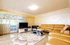 Casă individuală cu 5 camere cu Teren 450 Mp în Exterior Est - 2