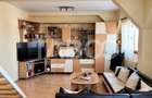 Apartament de vanzare cu 3 camere si balcon zona Mihai Viteazul