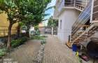 Spa?iu Comercial / Apartament 2 Camere cu Vitrina - Cal. Romanilor