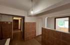 Apartament 4 camere| Etaj 1 | Micro 16 - Aleea Universului - 10