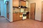 Casă calcan, Curte,  grădină, Iris!! - 2