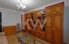 Apartament cu 3 camere decomandat în Tractorul - 1