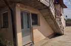 Casă cu 4 camere în Central - 2