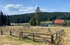 Teren Intravalian langa lac