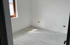 Casă cu 3 camere cu Teren 300 Mp în Central - 8