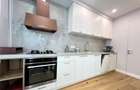 Apartament cu 3 camere decomandat în Polonă - 2