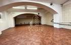 SAD cu 3 camere + spatiu comercial la demisol, - 12