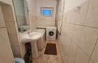 Apartament cu o camera decomandat vecin Complex studentesc etaj 1- cu centrala gaz