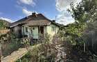 Casa de vanzare în zona linistita - 12