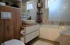 Vand apartament cu 2 camere decomandat strada Eroilor