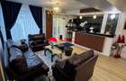 Vila de vanzare in Busteni | 11 camere, piscin - 11