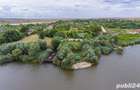 vila cu ponton la lac