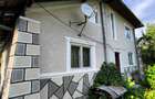 Casa spatioasa 8 camere+cladire auxiliara pretabil locuinta sau afacere+magazin - 1