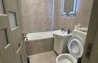 Se inchiriaza apartament cu 2 camere, decomandat, avand o suprafata utila de 52 mp, situat la etajul 3 din 4, in cartierul Rogerius. - 6