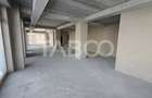 Spatiu Comercial de inchiriat cu 8 locuri de parcare - Vitrina 13 m - 8
