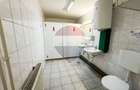 Spatiu comercial | doua cladiri, curte proprie | 300 mp | - 10