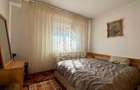 Apartament de vanzare cu 3 camere, decomandat, zona Soarelui