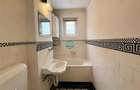 Vand apartament cu 2 camere pe strada Pomilor, et. 2, in Reghin